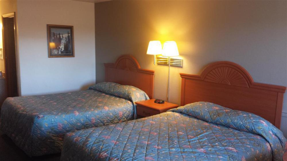 Americas Best Value Inn Burns Habitación foto