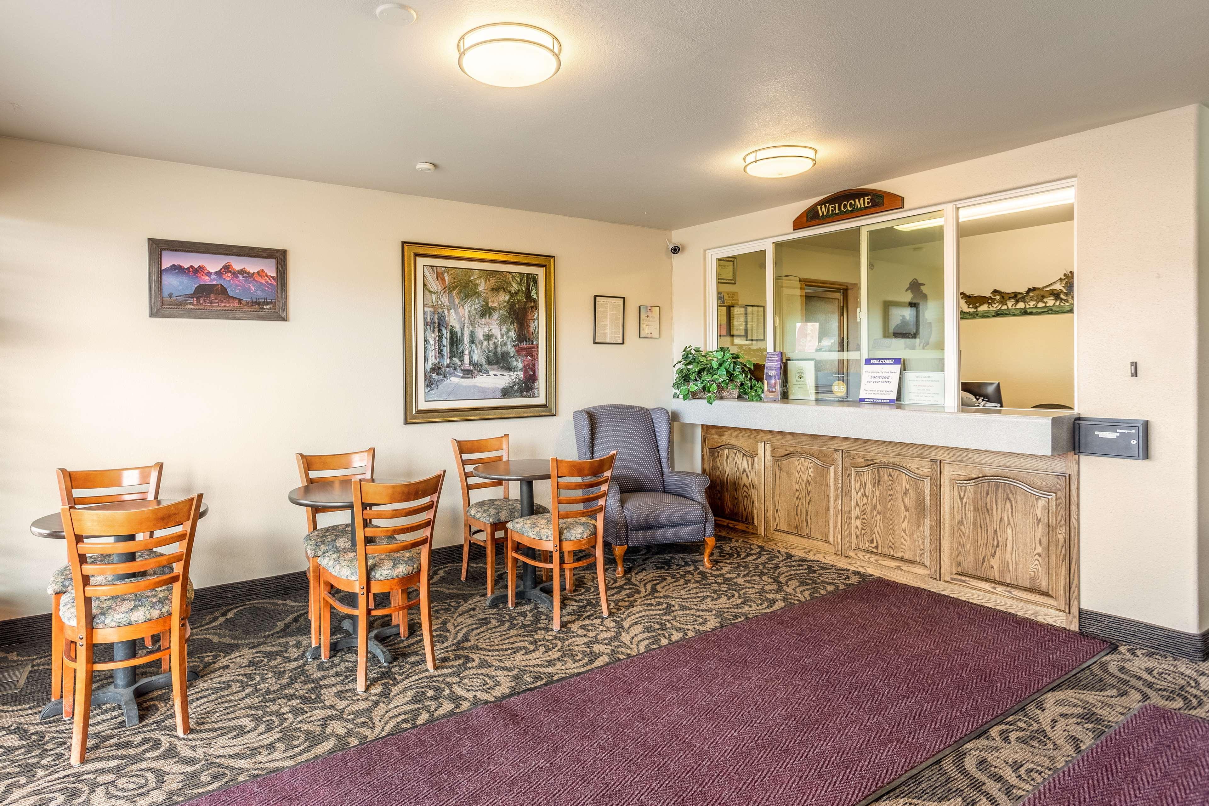 Americas Best Value Inn Burns Exterior foto
