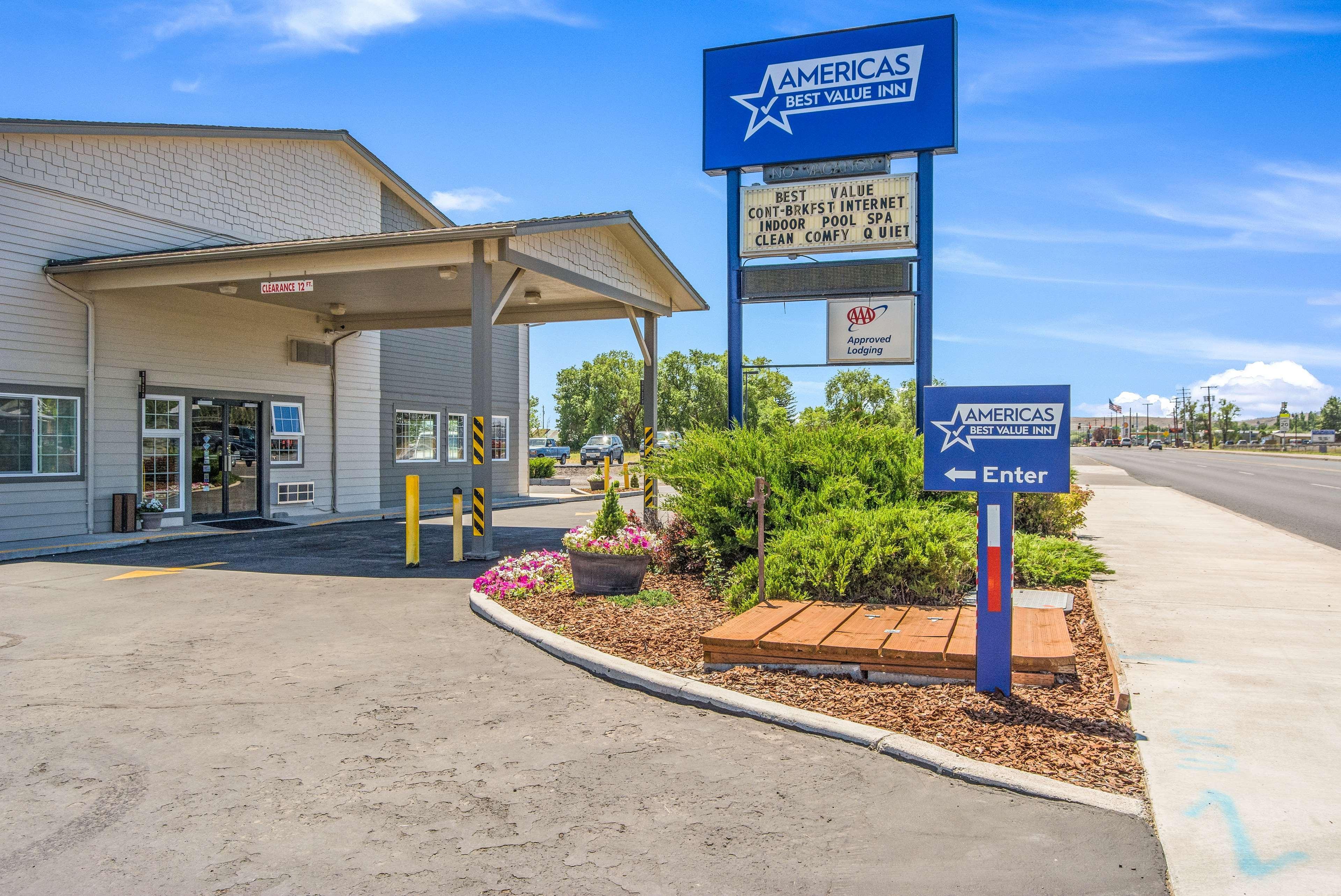 Americas Best Value Inn Burns Exterior foto
