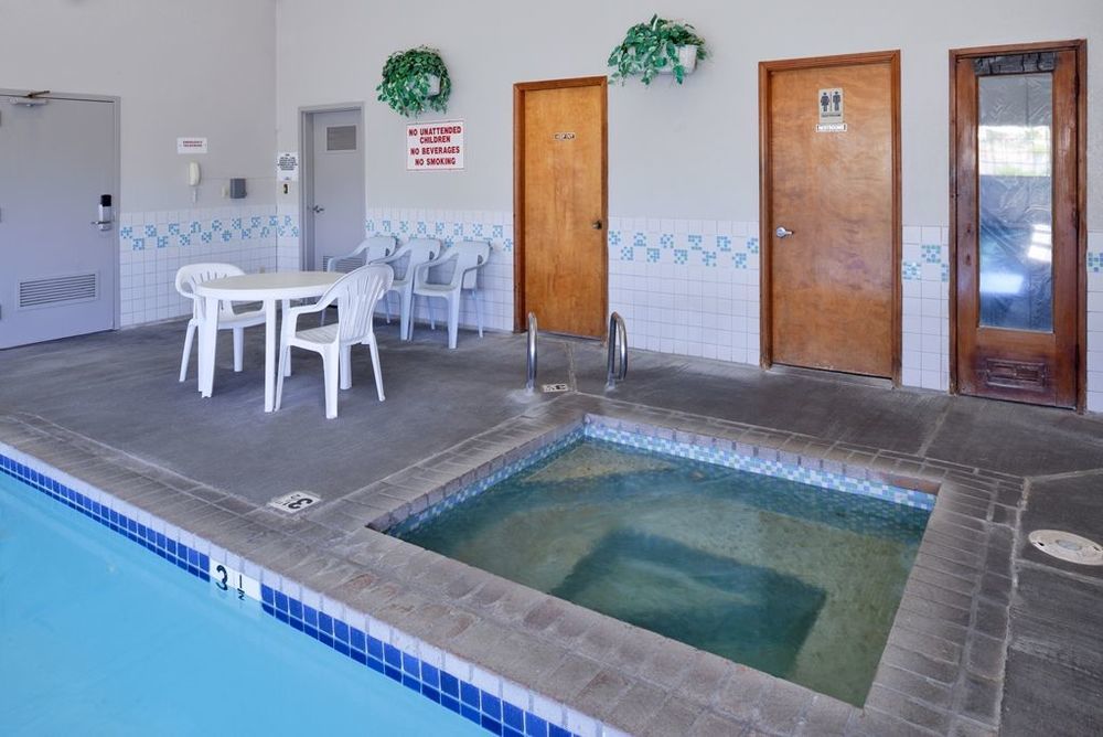 Americas Best Value Inn Burns Facilidades foto